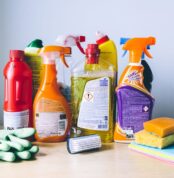household_cleaning_products_8-1000x667-1.jpg